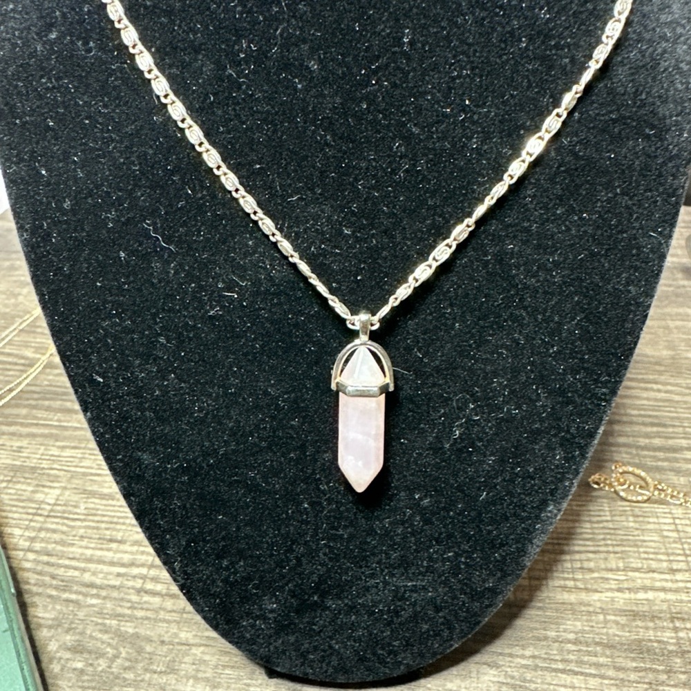 Rose Quartz Pendant Necklace